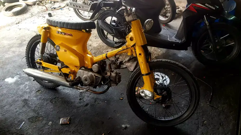 Streetcub Kuning