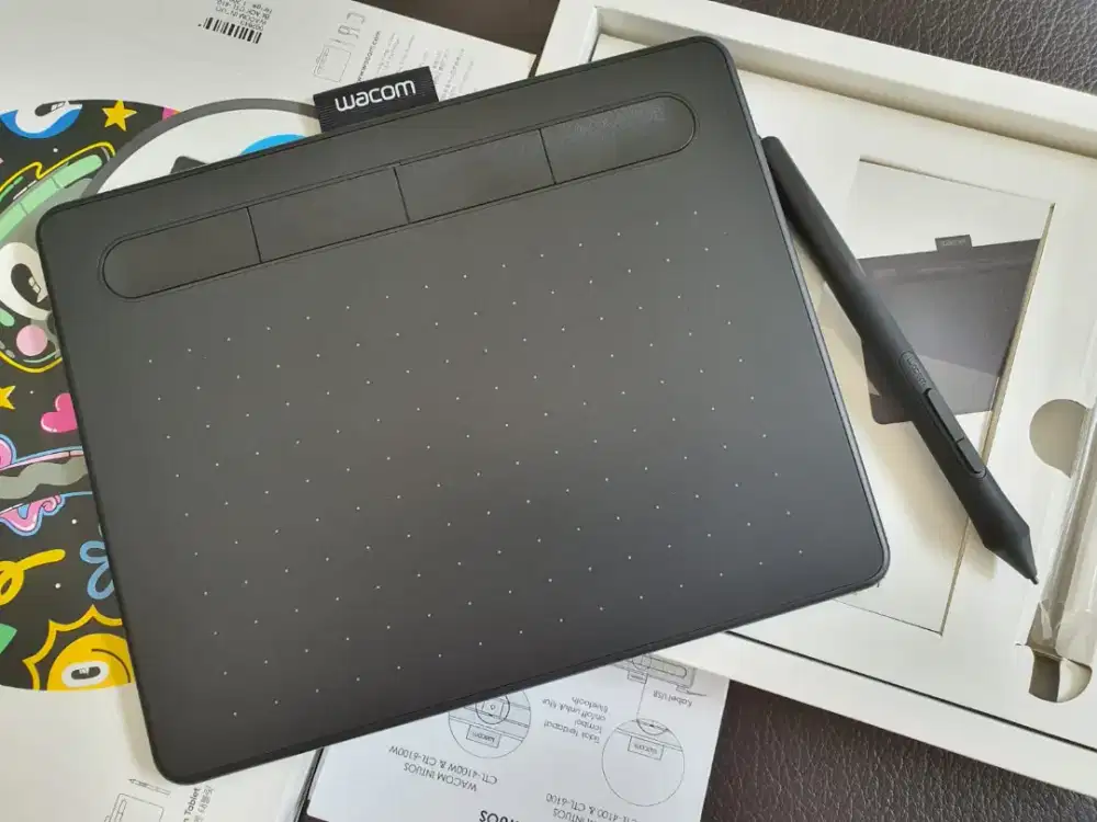 Pen Tablet Wacom Intuos untuk gambar digital
