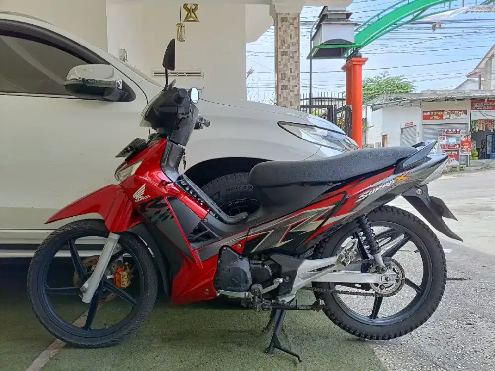 Supra x 125 tahun 2008/tt boleh gan cash lebih bagus