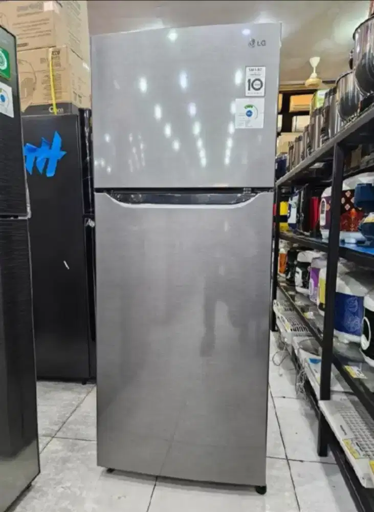 Kulkas dapur 2 pintu merek LG