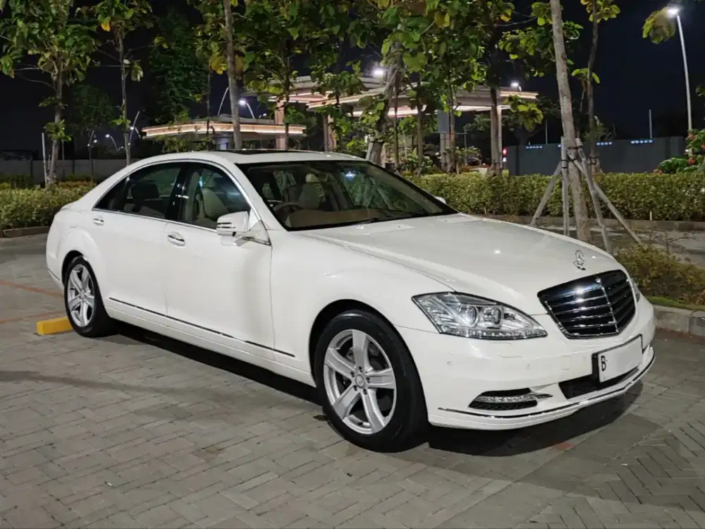 Mercedes Benz S300 L W221 RSE 2013 Putih Low Kilometer