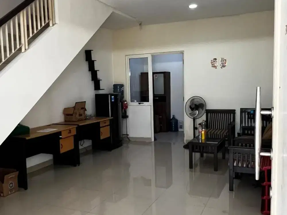 The Only One Available! Rumah 4x15 Full Furnished San Lorenzo Golf Lake Jakarta Barat