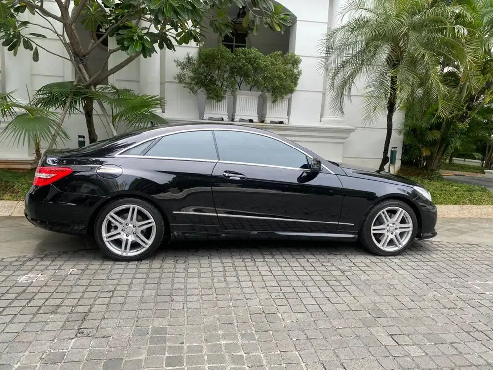 E 350 Coupe AMG 2010 Hitam interior Hitam km 60rb a/n Pribadi Full Ori