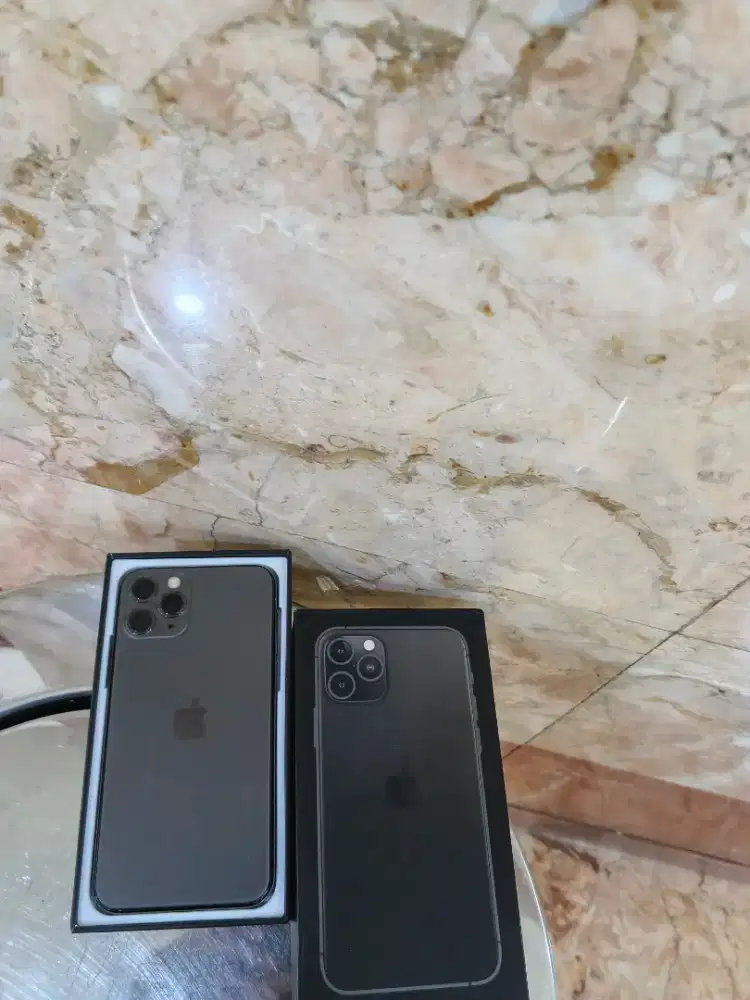 iphone 11 pro 256gb perah masih baru
