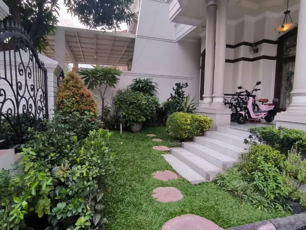 Rumah Siap Huni Split Level VBI Pakuwon Indah