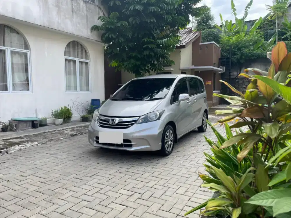Honda Freed PSD 2012