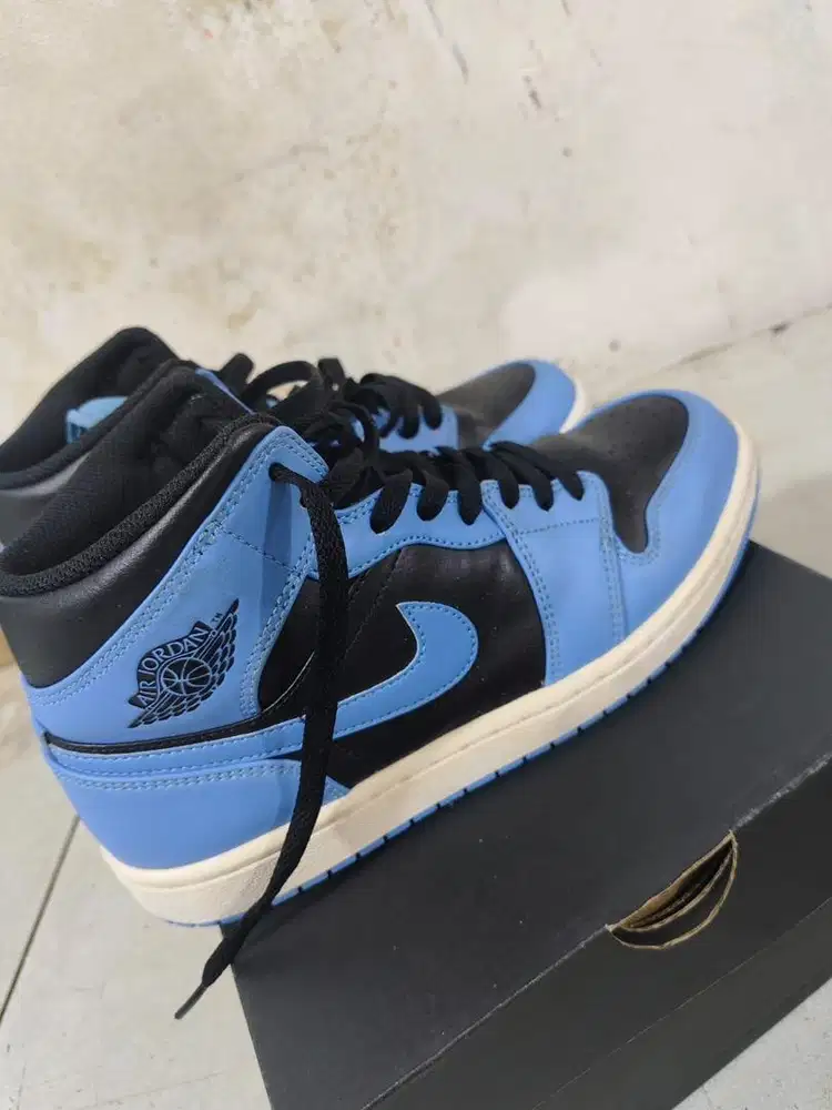 air jordan 1 mid blue