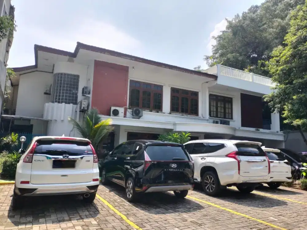 Rumah 2 Lantai di Kemang Timur, Hanya 15 Menit ke Tol Ampera