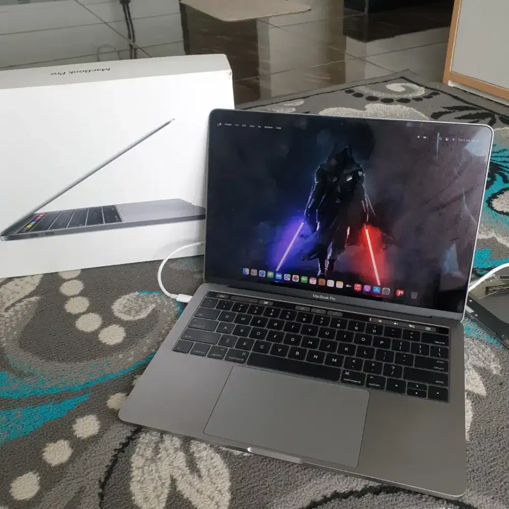 Macbook pro touchbar 500gb