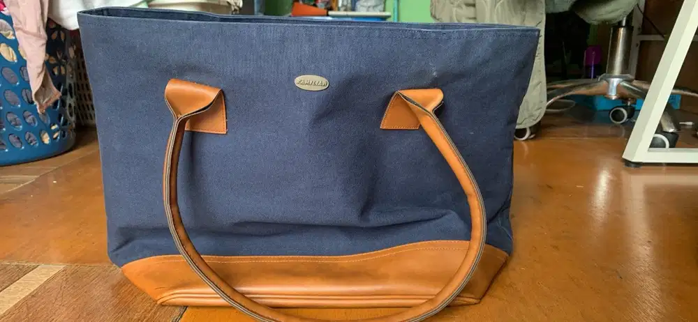 Familiar Navy Blue Canvas Leather Tote Bag