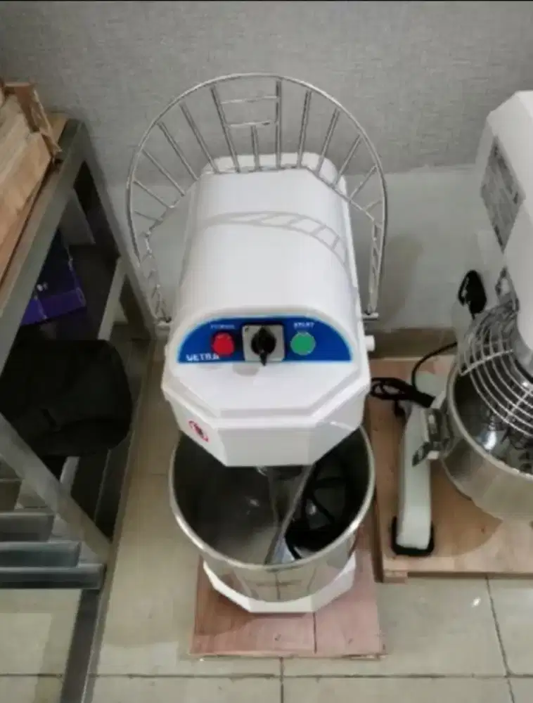 Mesin mixer spiral getra 10liter