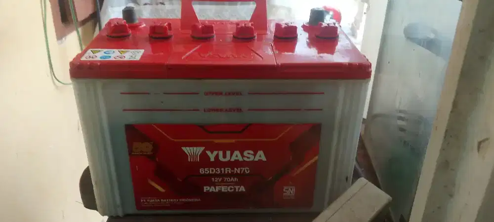 Jual aki mobil yuasa n70 12 volt