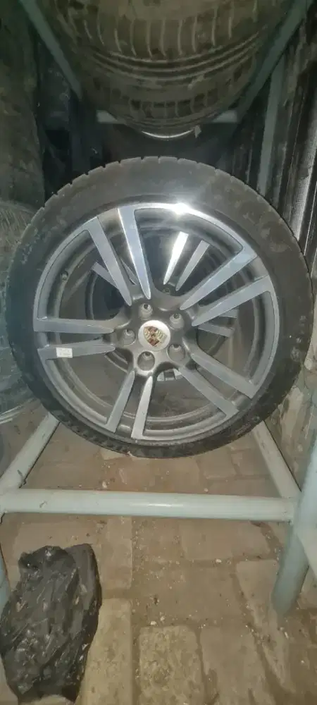 Velg +ban porsche cayenne