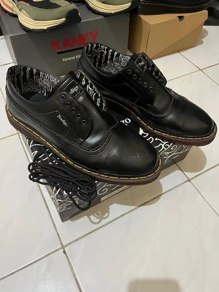 Sepatu Prodigo Musi Wingtip Hitam mantap mulus siap pakai