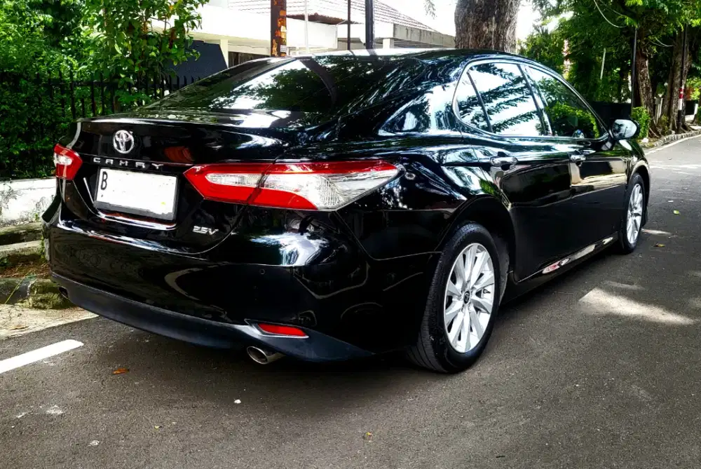 Toyota Camry 2.5V Sunroof 2019