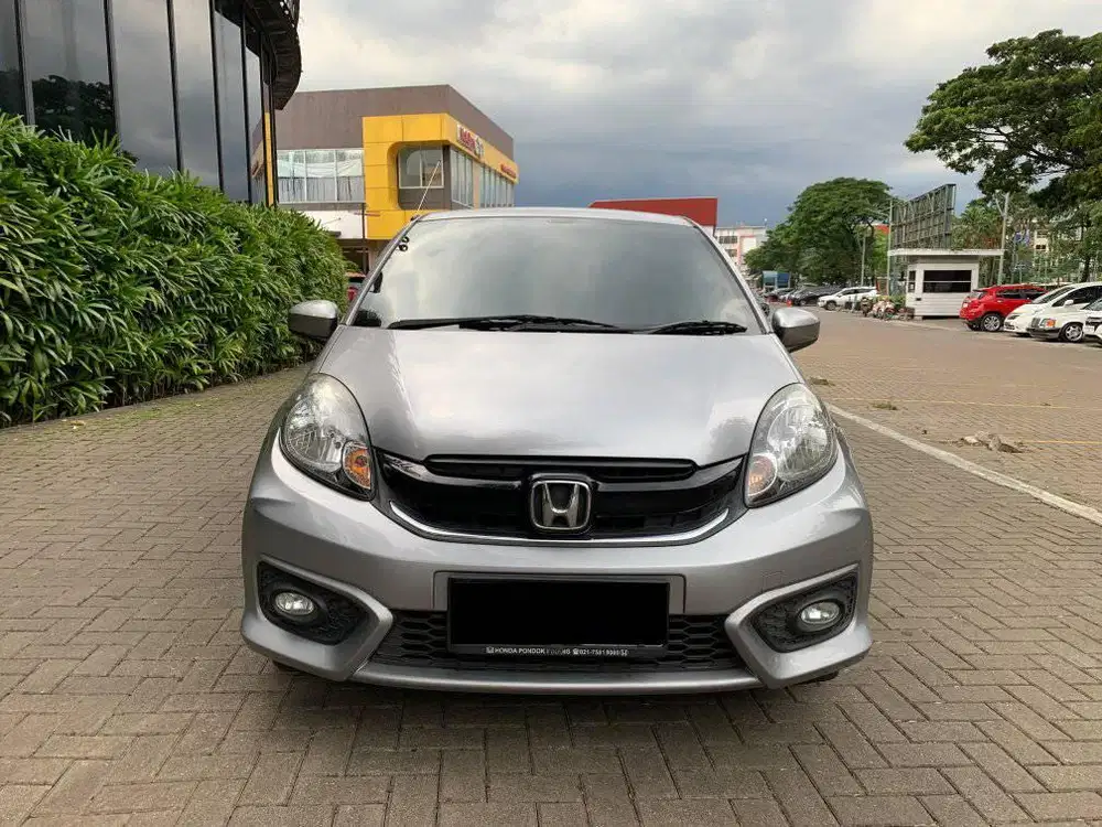 HONDA BRIO E AT 2017 SILVER PROMO DP 2 JUTA