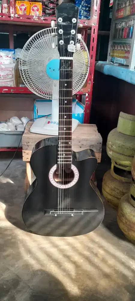 Jual gitar akustik