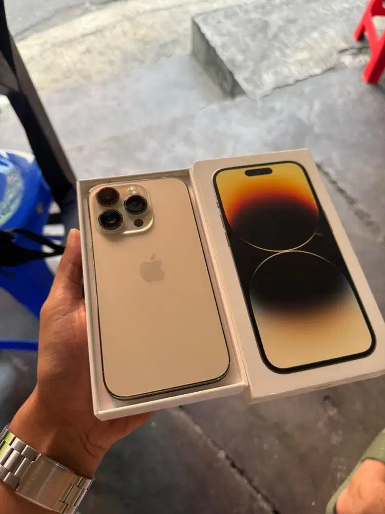 Iphone 14 Pro 128gb iBox gold like new.