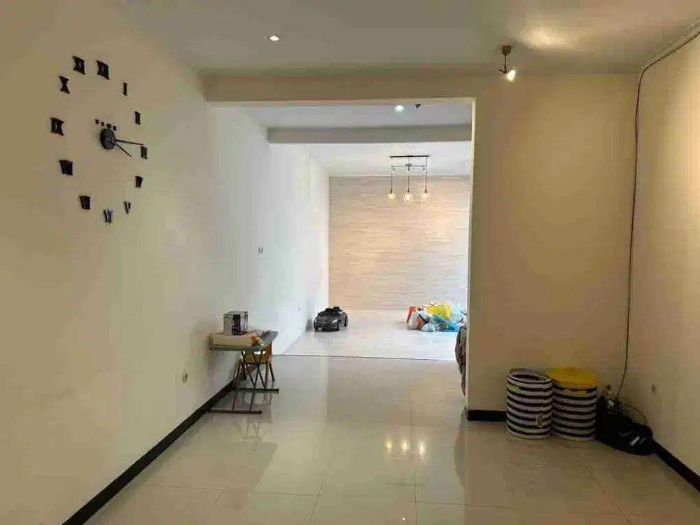 jual rumah cantik taman kopo indah V