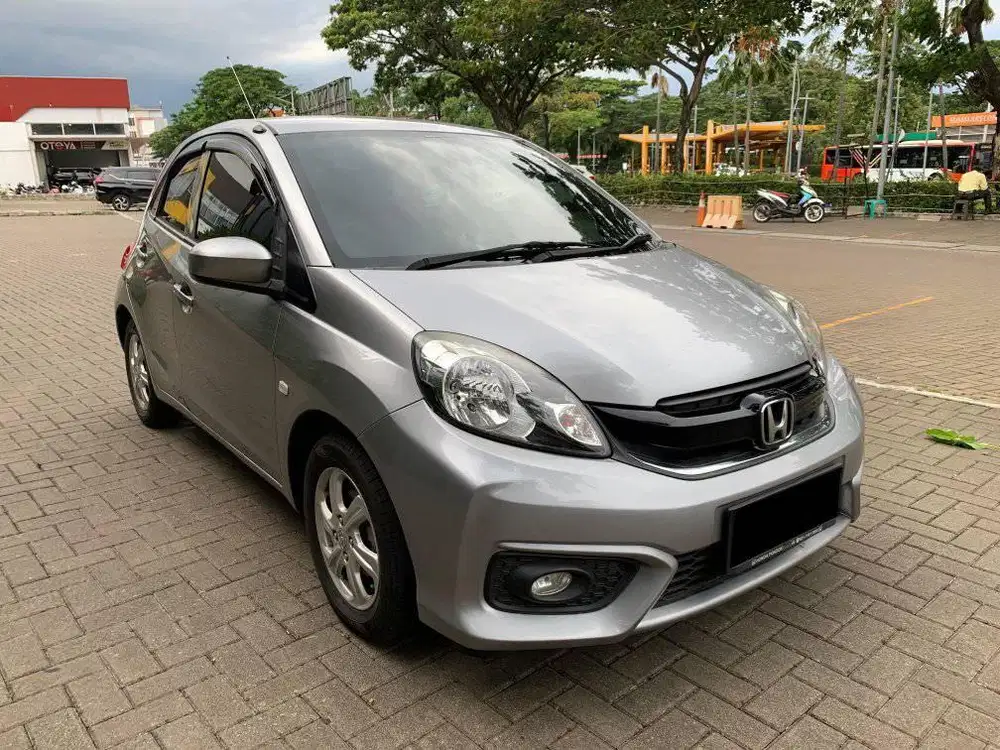 HONDA BRIO E AT 2017 SILVER PROMO DP 2 JUTA