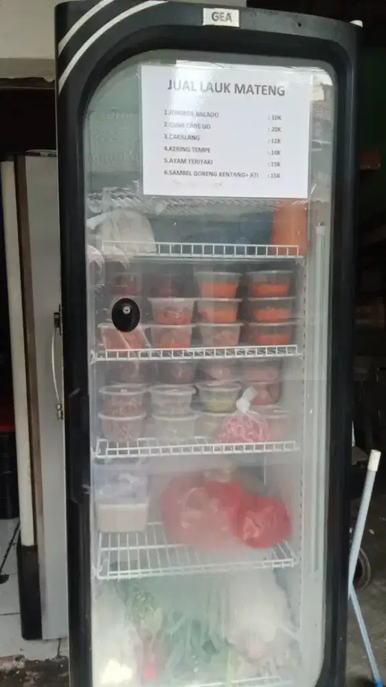 Dijual Cepat Showcase 5 tingkat