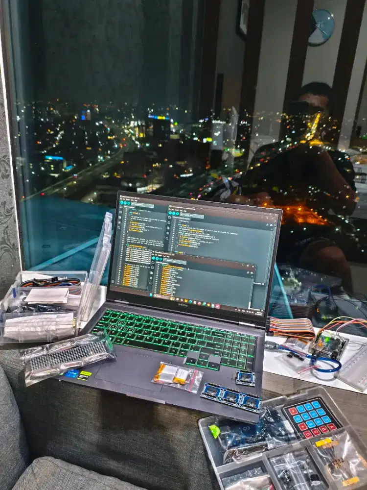 LAPTOP INFINIX GT BOOK