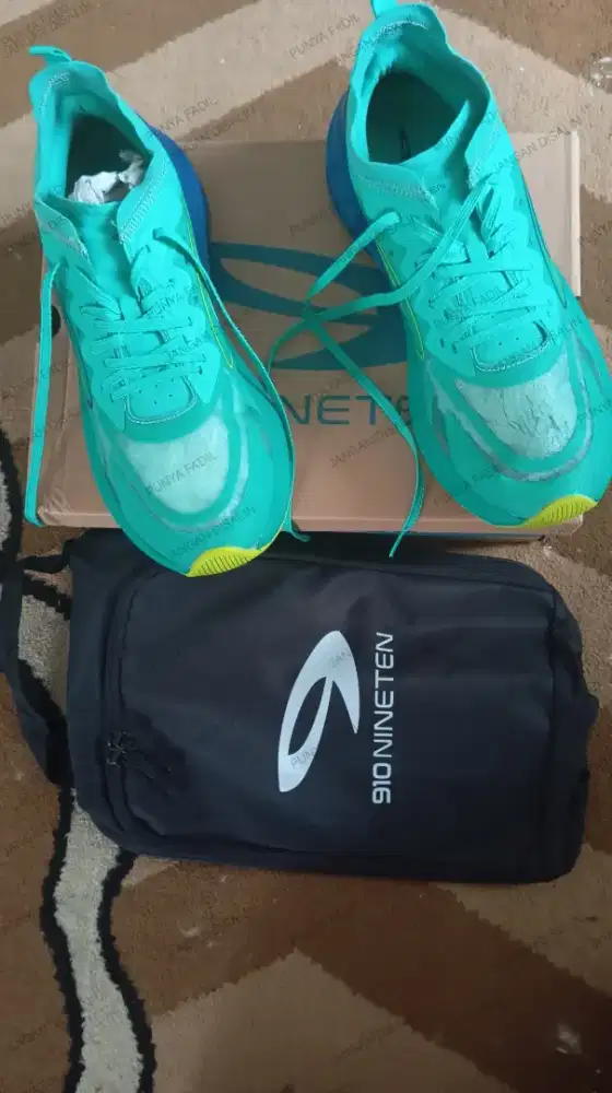 Nineten Takashi Run Elite sepatu lari