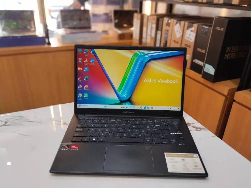 ASUS VIVOBOOK GO 14 E1404FA RYZEN 3-7320U/RAM 8GB/SSD 512GB/14 FHD