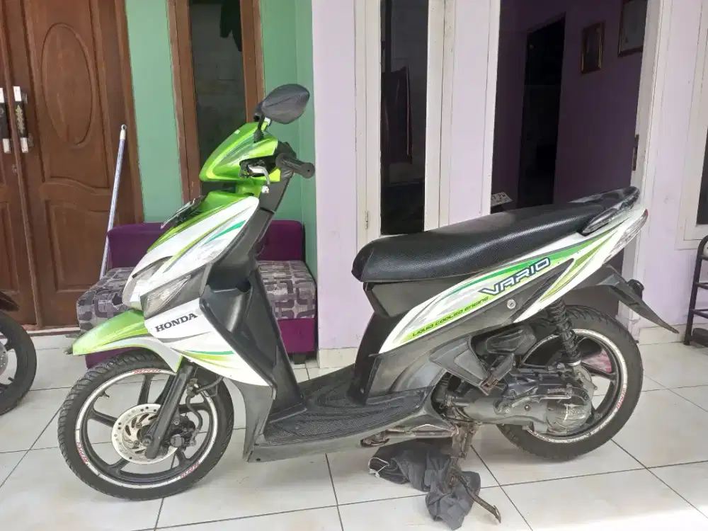 Honda Vario karbu tahun 2012 surat lengkap