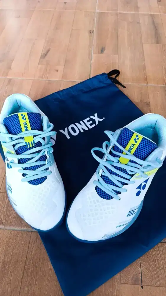 YONEX BADMINTON SIZE 40 ( 26.0CM ) KAKI 41 COCOK