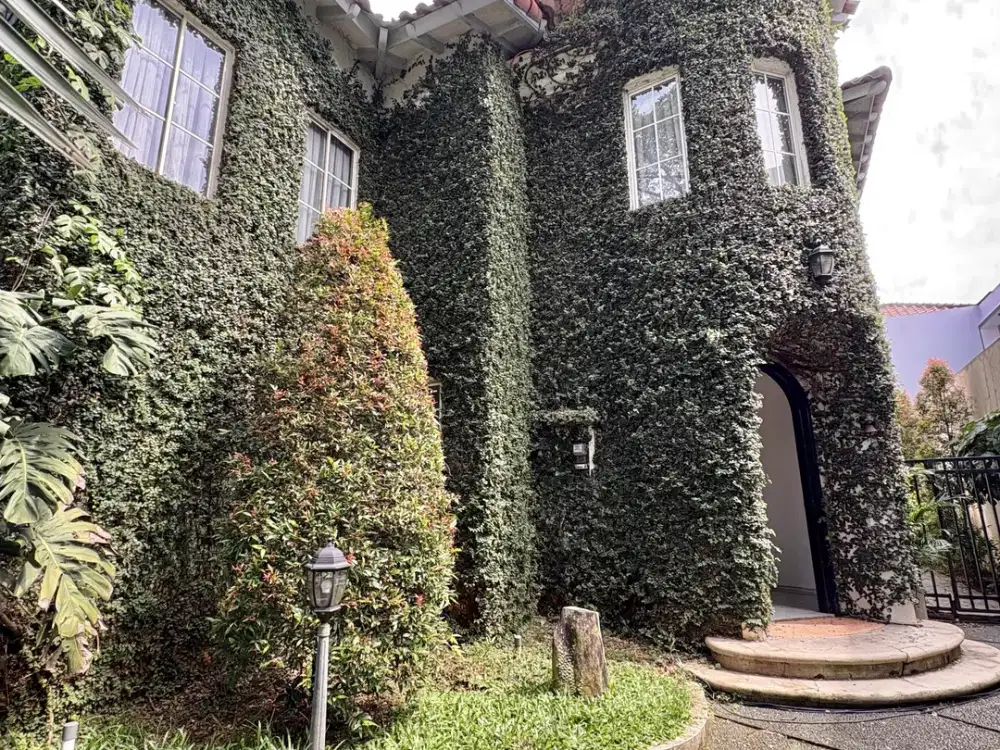 Dijual Rumah Klasik Di Lippo Karawaci Utara Tangerang