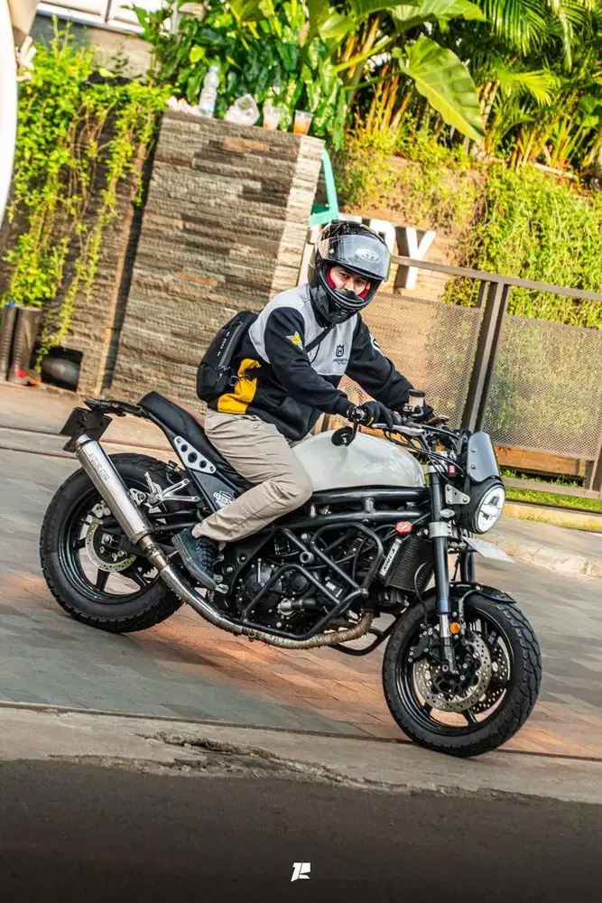 Hyosung GT650R Full Paper