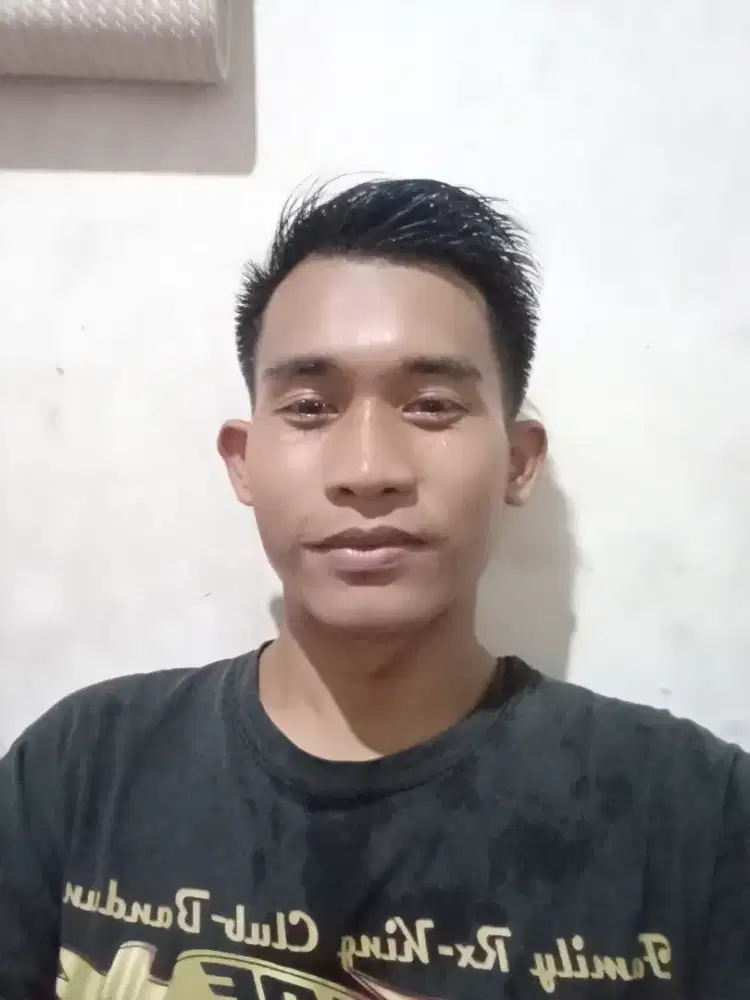 Nyari kerja apa aja yg penting ada mess