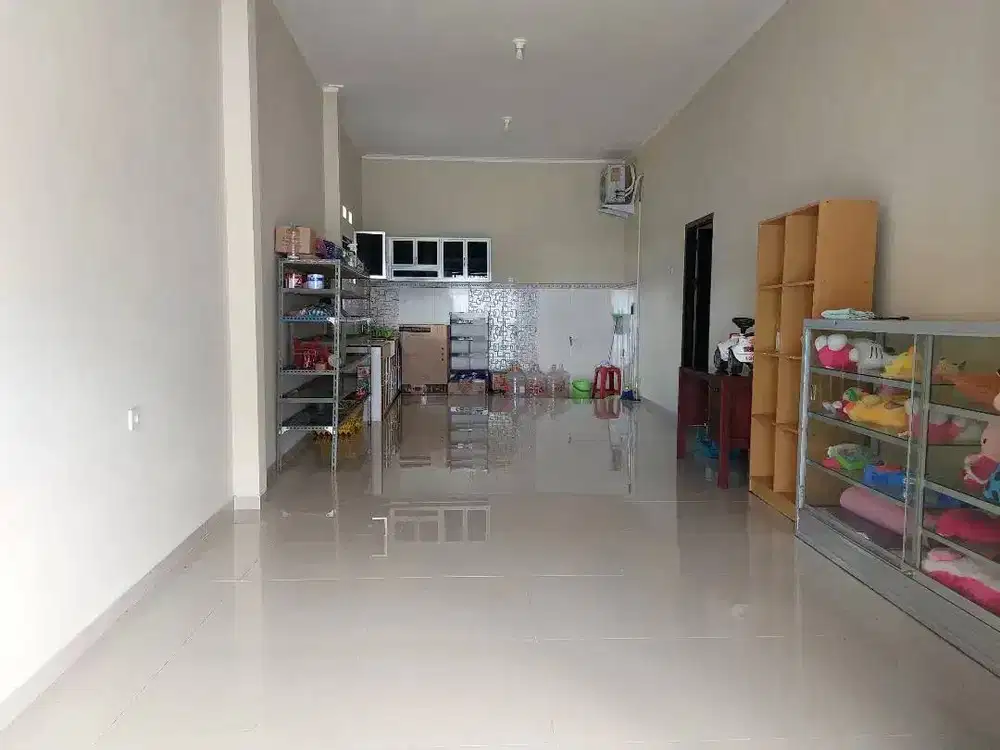 Rumah Minimalis Bangunan Baru Luas