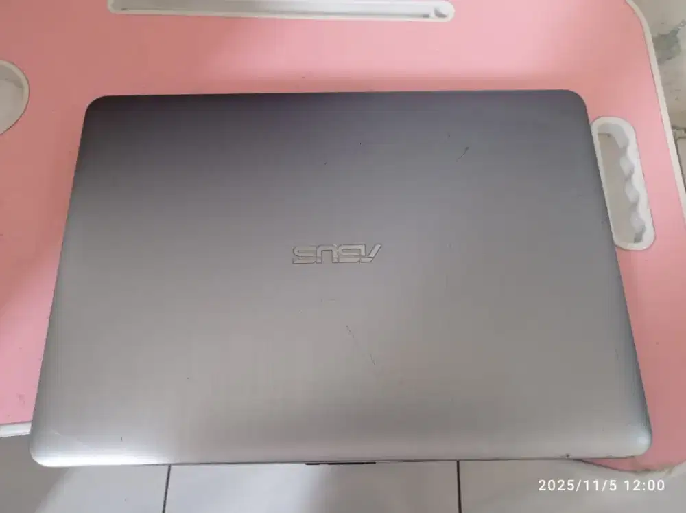 Dijual Laptop Asus . , Ram 4gb