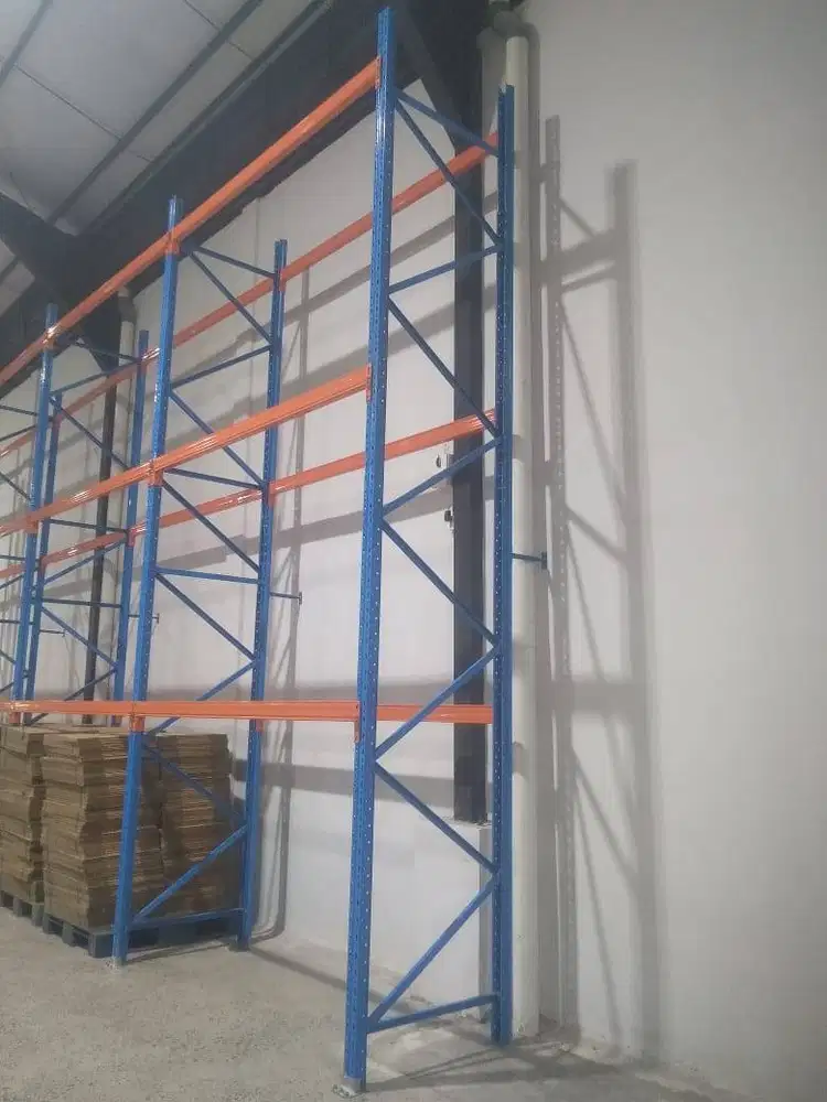 Rak Gudang SPR (Selective Pallet Racking) System.