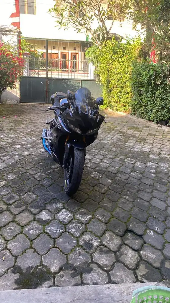 Yamaha R15 v3 th 2019