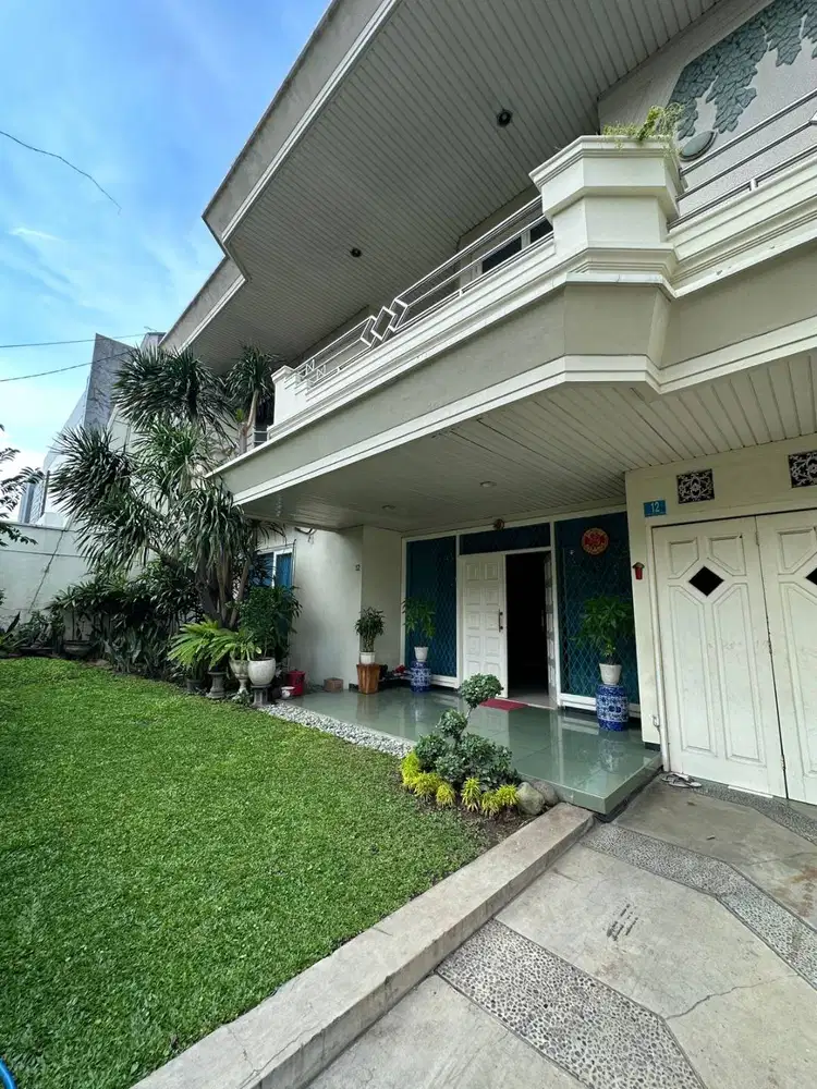 Dijual Rumah Terawat 2 Lantai Darmo Baru Double Way Bisa 4 Mobil SHM