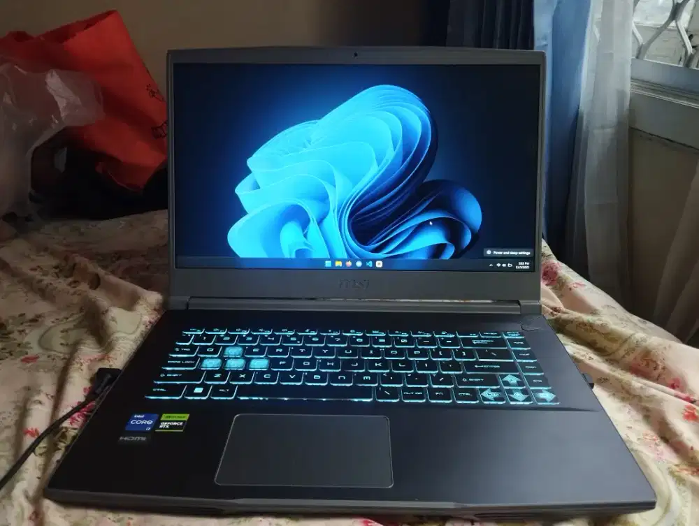 Laptop MSI thin 15 i7 gen 13 Ram 16gb RTX 2050 144hz