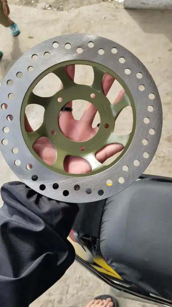 Piringan cakram supra