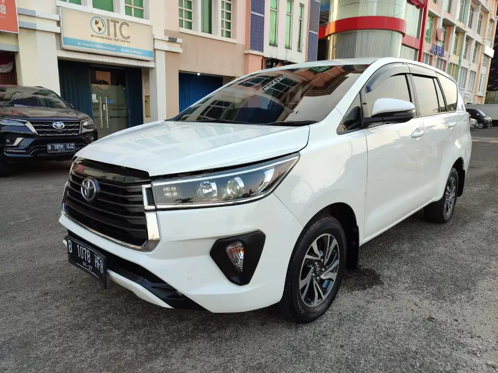 INNOVA 2.4 V AT DSL 22 TDP60jt Toyota Reborn Diesel Solar Matic 2022