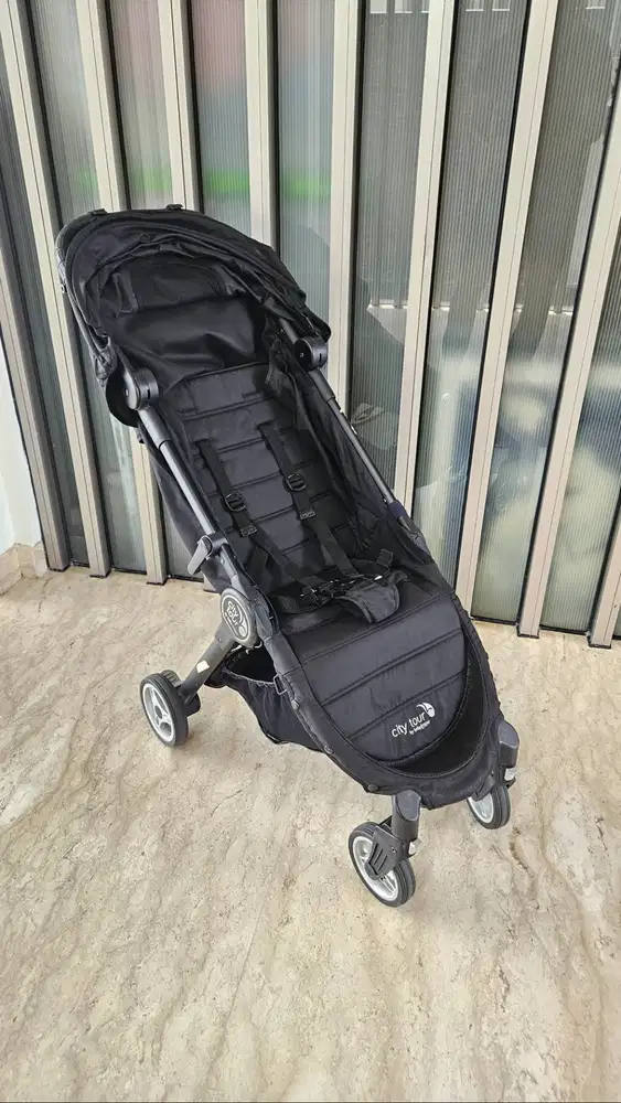 Stroller Baby Jogger City Tour kondisi sangat bagus.