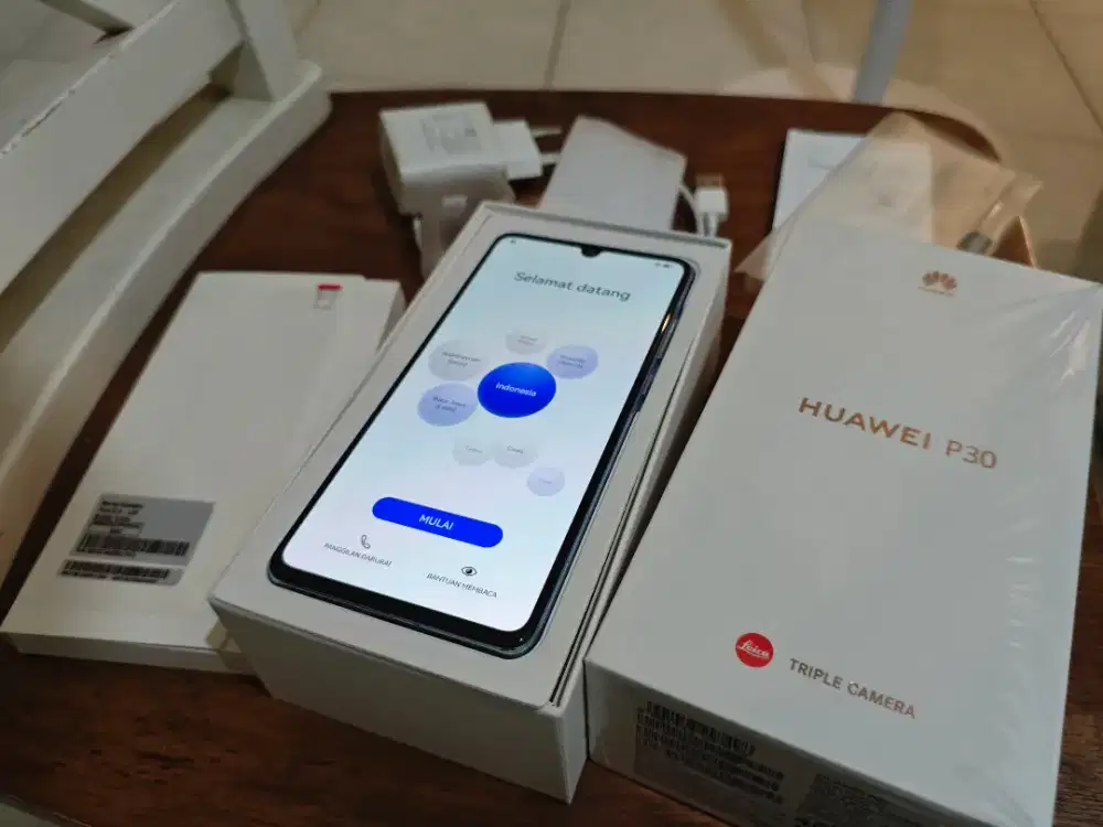 Huawei P30 OS Android (full komplit bekas pakai sendiri beli dari baru