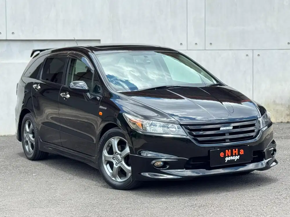Langka.. Honda STREAM RSZ 1.8 A/T 2008 Cbu. eNHa garage Semarang..
