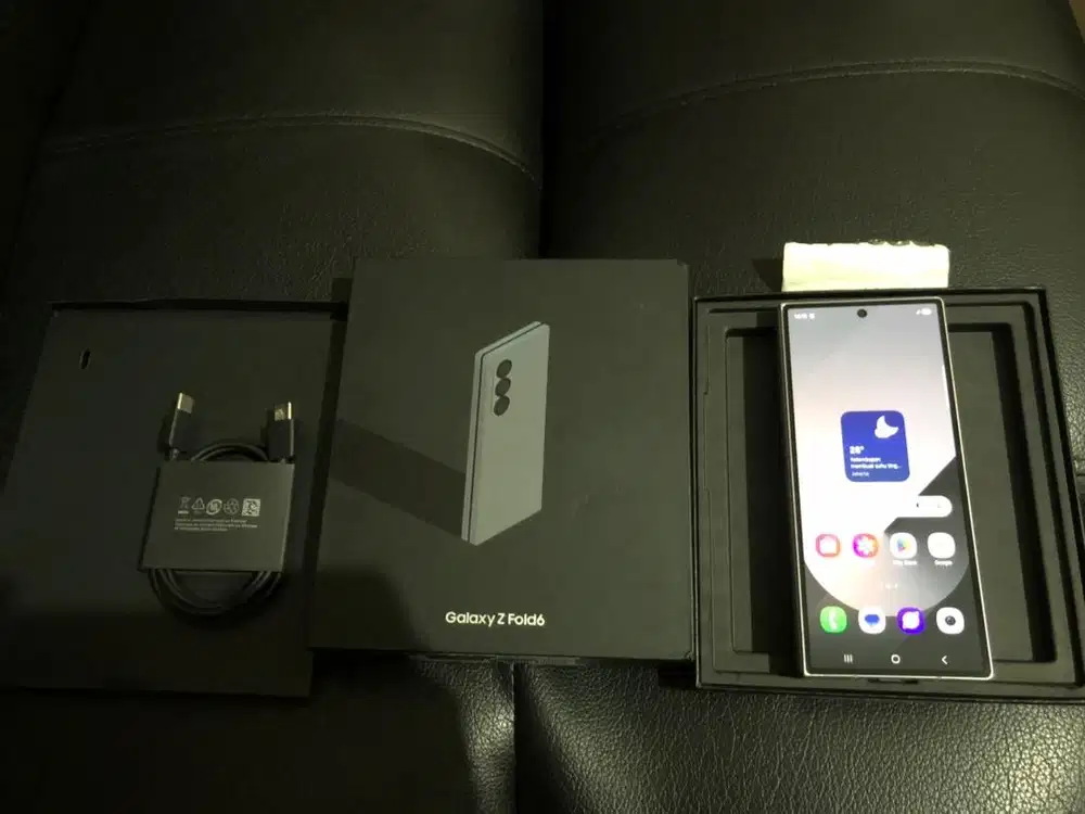 Samsung Z Fold 6 512Gb resmi sein