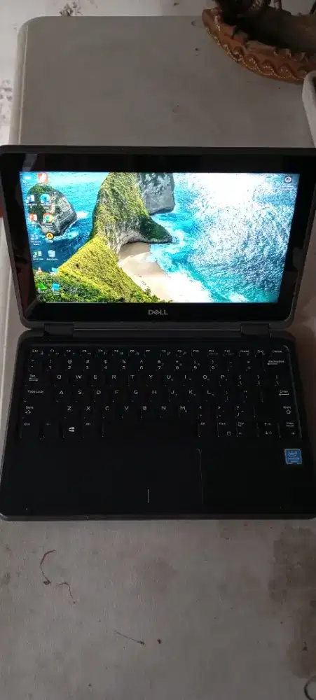 Laptop Dell latitude 3190 touchscreen