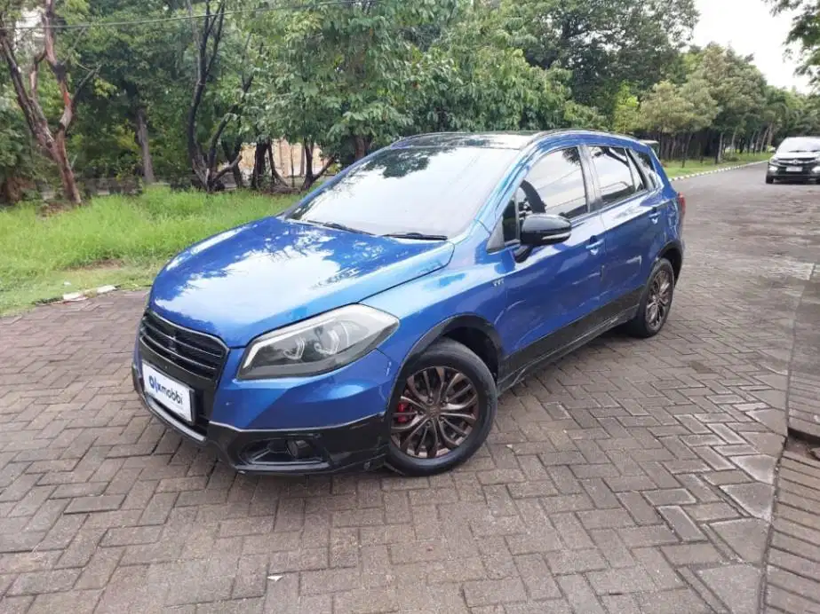 DP MURAH Suzuki SX4 1.5 S-Cross Bensin Matic 2017 sHW