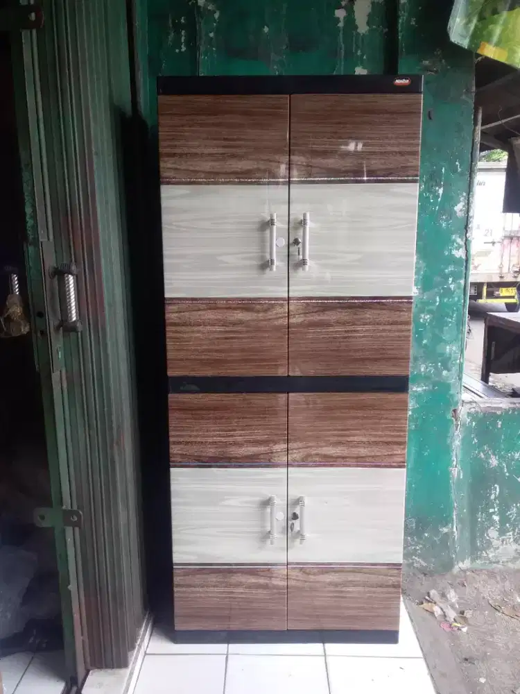 Lemari plastik 4 susun