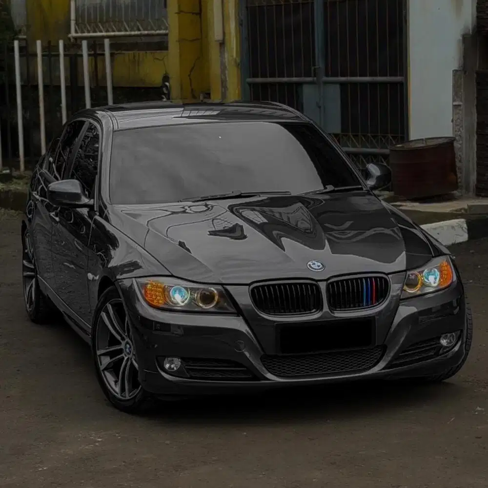 (CASH) BMW E90 320i iDrive LCI Facelift 2009