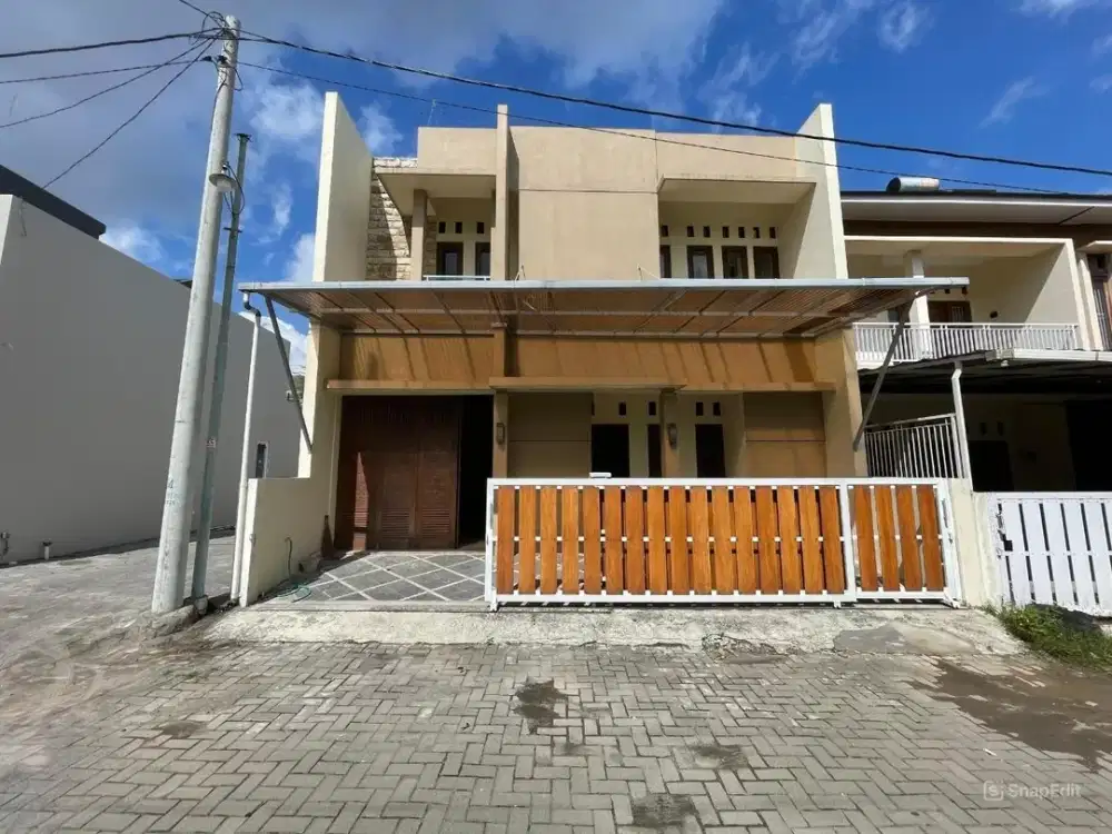 Rumah 2 Lantai di Plemburan Kaliurang Jogja, Akses 6 Meter Siap Huni